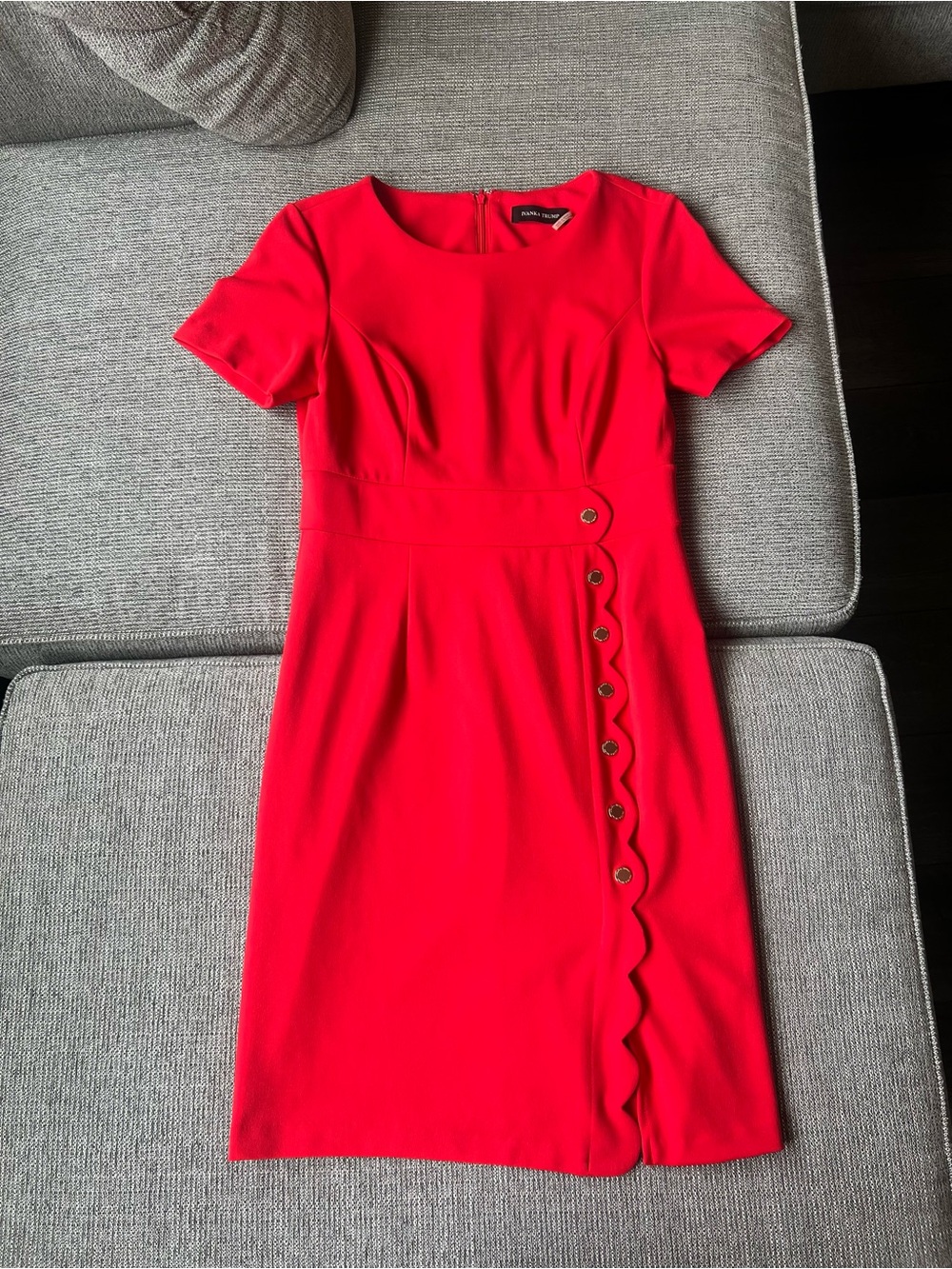 Ivanka Trump Red Sheath Dress Scalloped Button Detail- Business Casual- Size 6
